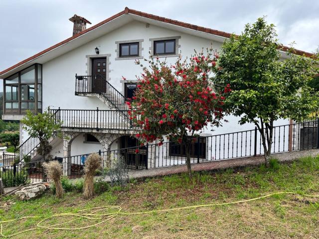 Casa en venta en Vila de Cruces. MAGNÍFICO CHALET EN GRESVILA DE CRUCES. Casas Vila de.