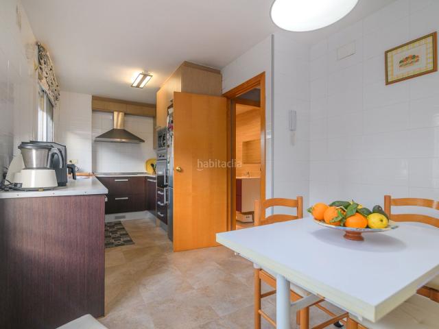 Casa en venta en Viladecans, Torrent Ballester. Casa en calle merce rodoreda 4 Viladecans. Casas.