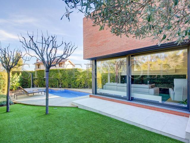 Casa en venta en Viladecans, Torrent Ballester. ELEGANCIA EN CAN GUARDIOLA. Casas.