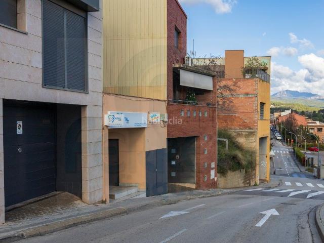 Casa en venta en Viladecavalls. Oportunidad en pleno centro de Viladecavalls. Casas.