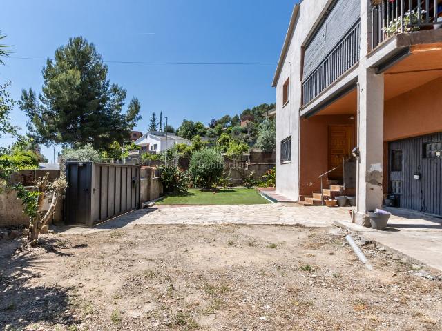 Casa en venta en Viladecavalls. REF. 70104. CASA INDEPENDIENTE A CUATRO VIENTOS CON JARDÍN Y VISTAS A LA MONTAÑA. Casas.