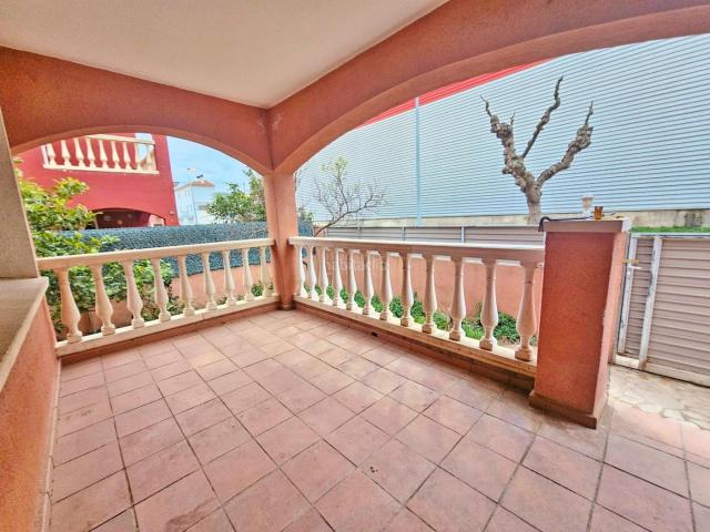 Casa en venta en Vilafant. Casa en esquina en Les Forques de Vilafant. Casas.