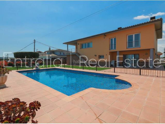 Casa en venta en Vilamalla. Casa en venta en Vilamalla. Casas.