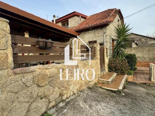 Casa en venta en Vilanova de Arousa. CASA DE PIEDRA CON TERRENO LISTA PARA ENTRAR. Casas Vilanova de.