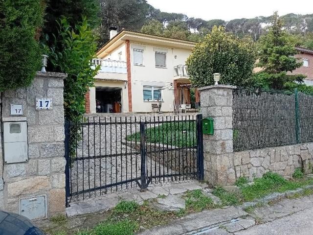 Casa en venta en Vilanova del Vallès. Venta de Chalet en Calle Sant Esteve Nº 17 Vilanova del Vallès Barcelona. Casas Vilanova del.