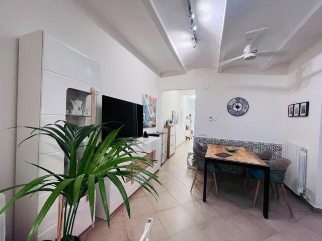 Casa en venta en Vilanova i la Geltrú, Nord Costa Dorada. Vivienda Unifamiliar en Vilanova i la Geltru, en el barrio del Tacó. Casas Vilanova i la.