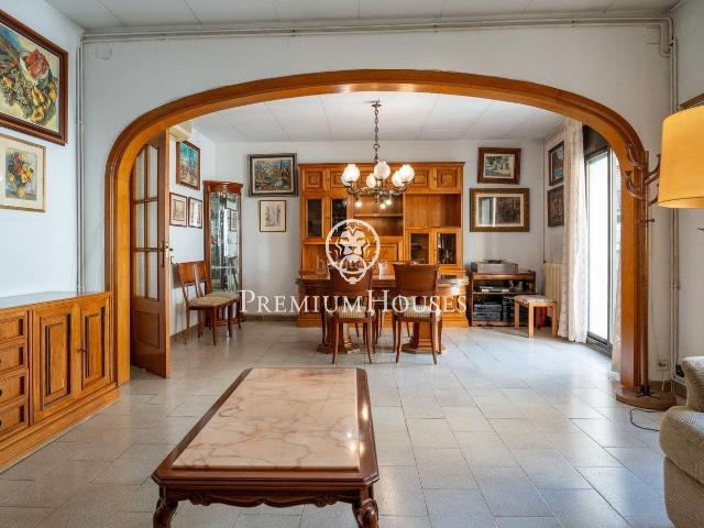 Casa en venta en Vilanova i la Geltrú, Centrevila Costa Dorada. Casa en Rambla Principal. Casas Vilanova i la.