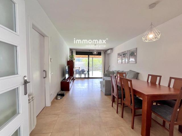 Casa en venta en Vilanova i la Geltrú, Fondo Somella Costa Dorada. Casa de 1 planta con gran jardín en Fondo Somella Vilanova i la Geltrú. Casas Vilanova i la.