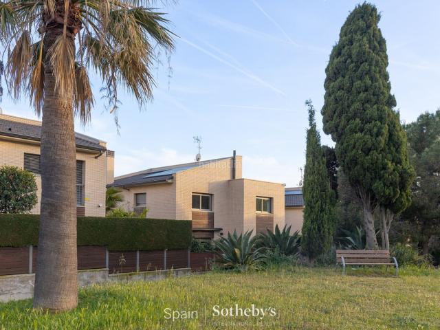 Casa en venta en Vilassar de Dalt. Casa independiente con piscina en Vilassar de Dalt. Casas Vilassar de.