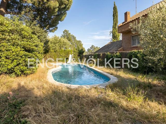 Casa en venta en Vilassar de Dalt. Elegancia, amplitud y comodidad a un paso de todo en Vilassar de Dalt. Casas Vilassar de.