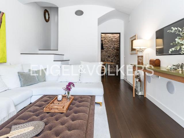 Casa en venta en Vilassar de Dalt. Exclusiva casa de pueblo con reforma de lujo y terraza con vistas al mar en Vilassar de Dalt. Casas Vilassar de.