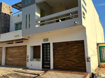 Casa en venta en Villa Bonita Culican 2.2 millones
