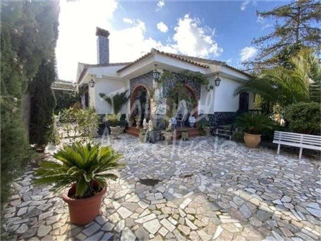 Casa en Venta en Villa de Otura