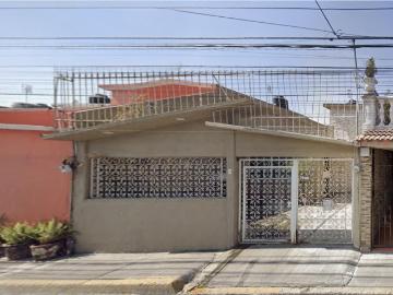 Casa en venta en Villa de las Flores 1a Sección Unidad Coacalco, Coacalco de Berriozábal, México