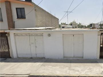 Casa en venta en Villa de las Flores 1a Sección Unidad Coacalco, Coacalco de Berriozábal, México