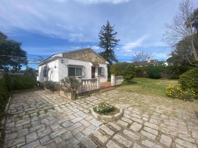 Casa en venta en Villa del Prado. Casas Villa del.