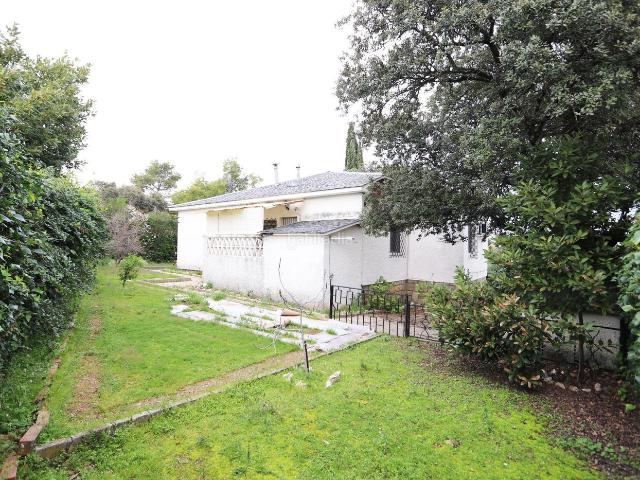 Casa en venta en Villa del Prado. GRAN CHALET. Casas Villa del.