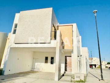 CASA EN VENTA EN VILLA ROMANA