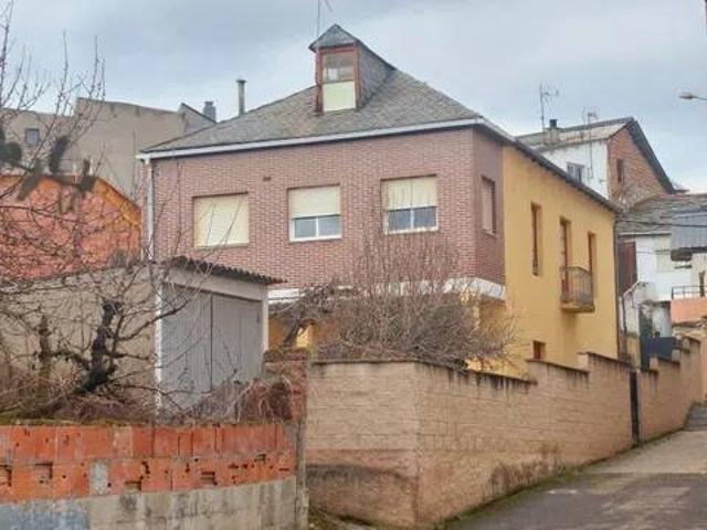 Casa en Venta en Villadecanes
