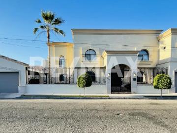 CASA EN VENTA EN VILLAFONTANA