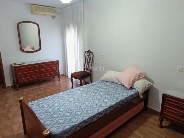 Casa en venta en Villafranca de Córdoba. ¡Espacio, ubicación y muchas posibilidades en pleno centro de Villafranca!. Casas Villafranca de.