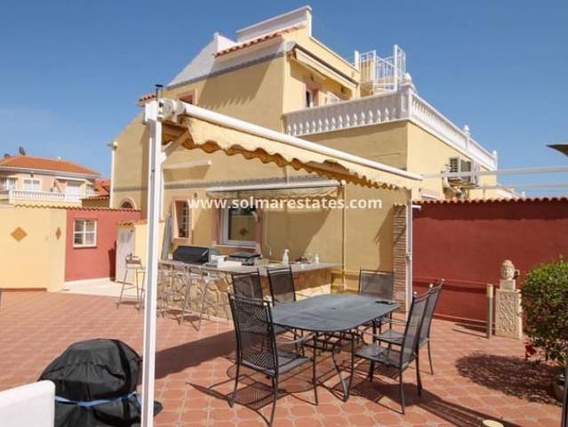 Casa en venta en Villamartin, Alicante Costa Blanca