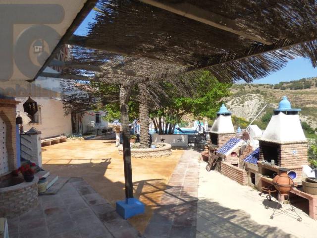 Casa en venta en Villamena. Cortijo en venta en Cónchar. Casas.