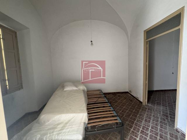 Casa en venta en Villanueva de la Serena. MEDIA CASA A LA VENTA PARA REFROMAR. Casas Villanueva de la.
