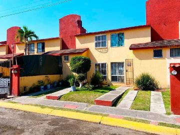 Casa en Venta en Villas de Xochitepec, Xochitepec, Morelos