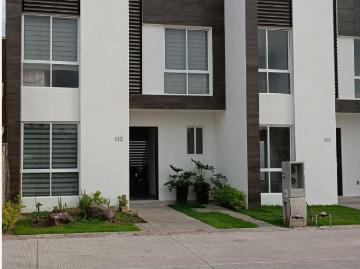 Casa en venta en Villas de Bernalejo, Irapuato, Guanajuato