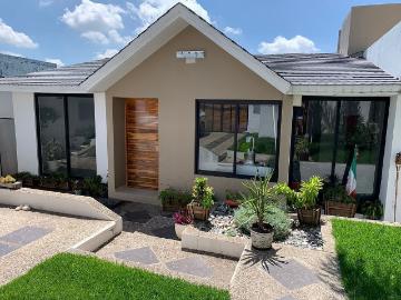 casa en venta en villas de irapuato