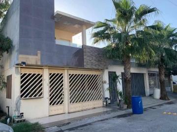 Casa en Venta en Villas de la Hacienda Juárez NL