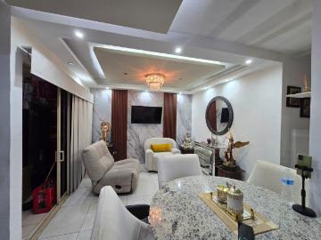 CASA EN VENTA EN VILLAS DEL REAL