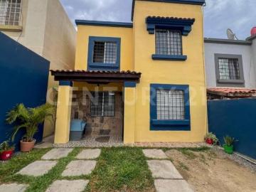 CASA EN VENTA EN VILLAS RESIDENCIAL DEL PRADO, ENSENADA B.C