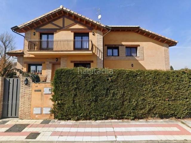 Casa en venta en Villaquilambre. Casa en Calle Maestro Rodrigovr. Casas.