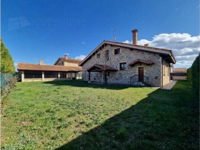 Casa en Venta en Villarcayo de Merindad de Castilla La Vieja