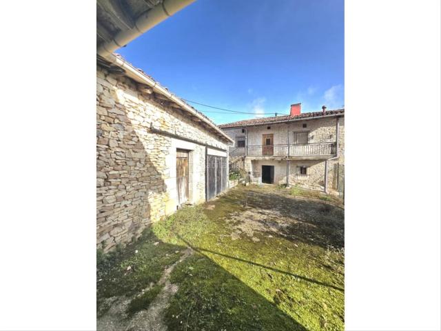 Casa en venta en Villarcayo de Merindad de Castilla la Vieja. Casa a la venta en Salazar. Casas Villarcayo de Merindad de Castilla la.