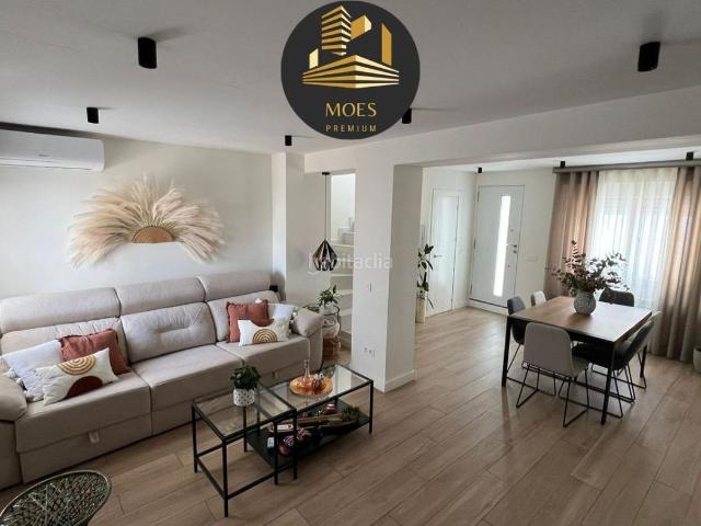 Casa en venta en Villares Los. Casa en venta en Villares Los, 3 dormitorios. Casas Villares.