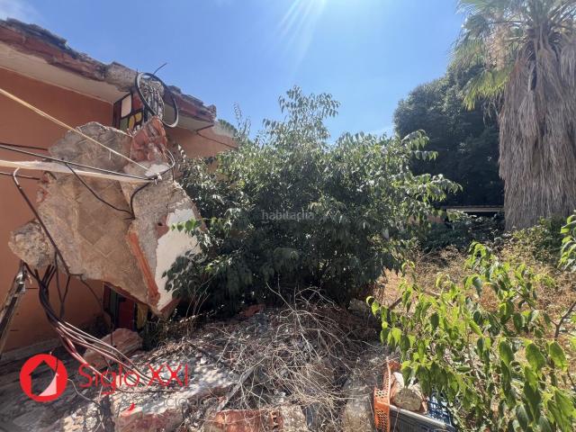 Casa en venta en Villarreal Vila real, Madrigal. Gran oportunidad para inversores o particulares con proyecto propio.Se vende vivienda para rehabilitación integral o sustitución p. Casas.