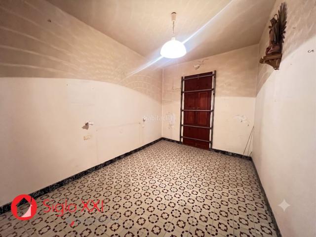 Casa en venta en Villarreal Vila real, Centro. Casa con gran potencial en el centro de VilarealVivienda situada en pleno centro, con 4 habitaciones y 2 baños, ideal para quienes. Casas Villarreal.