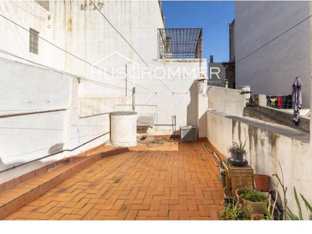 Casa en venta en Villarreal Vila real, Centro. Casa con encanto en el centro de Vilareal con terraza y amplitud. Casas Villarreal Vila.