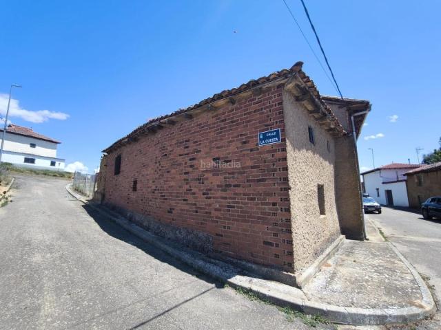 Casa en venta en Villaturiel. Casa en Calle Castrillova. Casas.