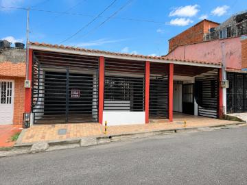 Casa En Venta En Villavicencio En Emporio V386967