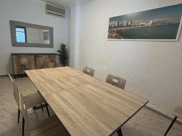 Casa en venta en Vinaròs, Casco Urbano. CASA ADOSADA CERCA DEL PASEO MARÍTIMO. Casas.