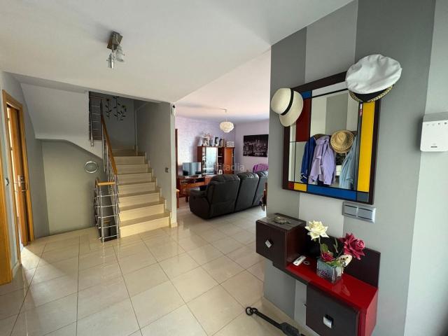 Casa en venta en Vinaròs, Casco Urbano. Casa en Vinaròs con Piscina Comunitaria y Excelentes Acabados. Casas.