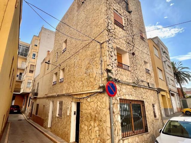 Casa en venta en Vinaròs, Casco Urbano. Casas.