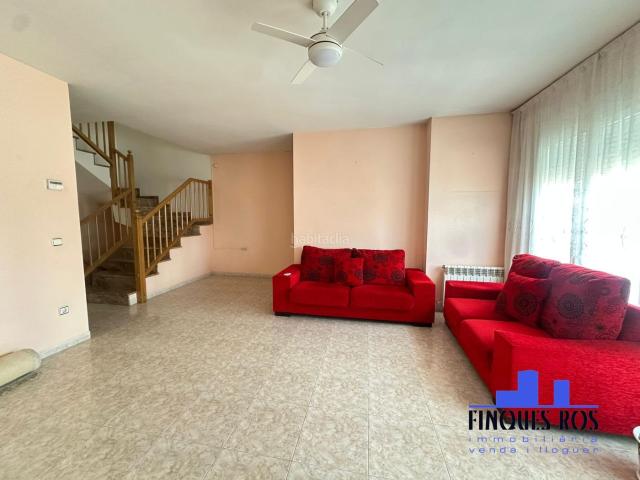 Casa en venta en Vinaròs, Casco Urbano. CHALET ADOSADO EN VENTA EN VINAROS. Casas.
