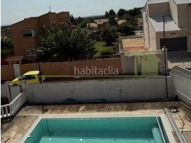 Casa en venta en Vinaròs, Closa de Vinaròs Ermita. Exclusiva villa con vistas al mar, piscina y apartamentos independientes. Casas.