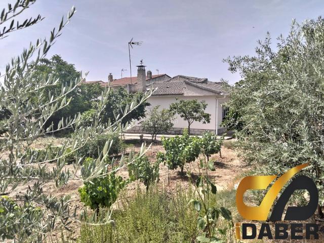 Casa en venta en Viso de San Juan El. Chalet independiente en urb. Arroyo de Tormantos El Viso. Casas Viso de San Juan.