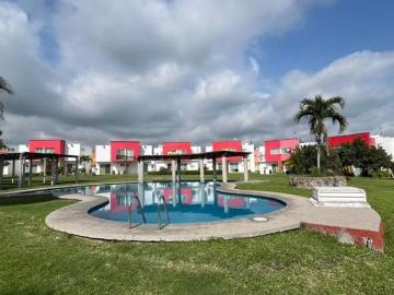 ¡Casa en Venta en Vista Los Volcanes